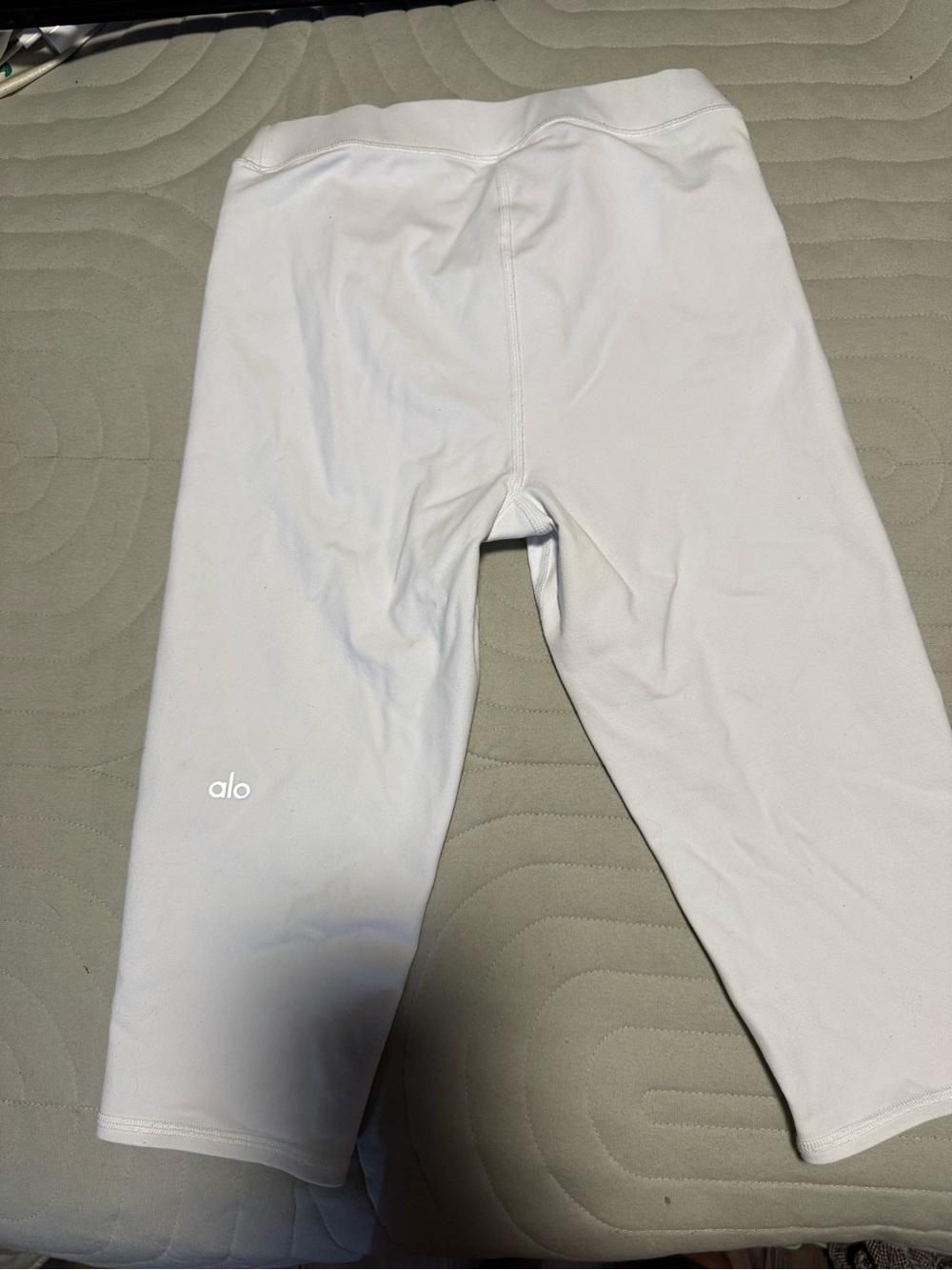 Alo white capris- Alo